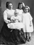 Belle Gunness and her children