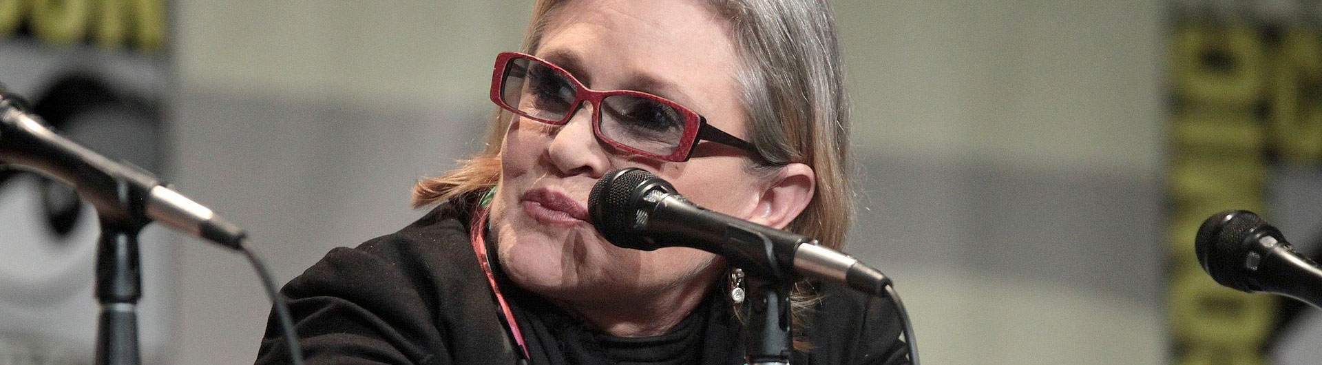 By Gage Skidmore from Peoria, AZ, United States of America - Carrie Fisher, CC BY-SA 2.0, https://commons.wikimedia.org/w/index.php?curid=49291802